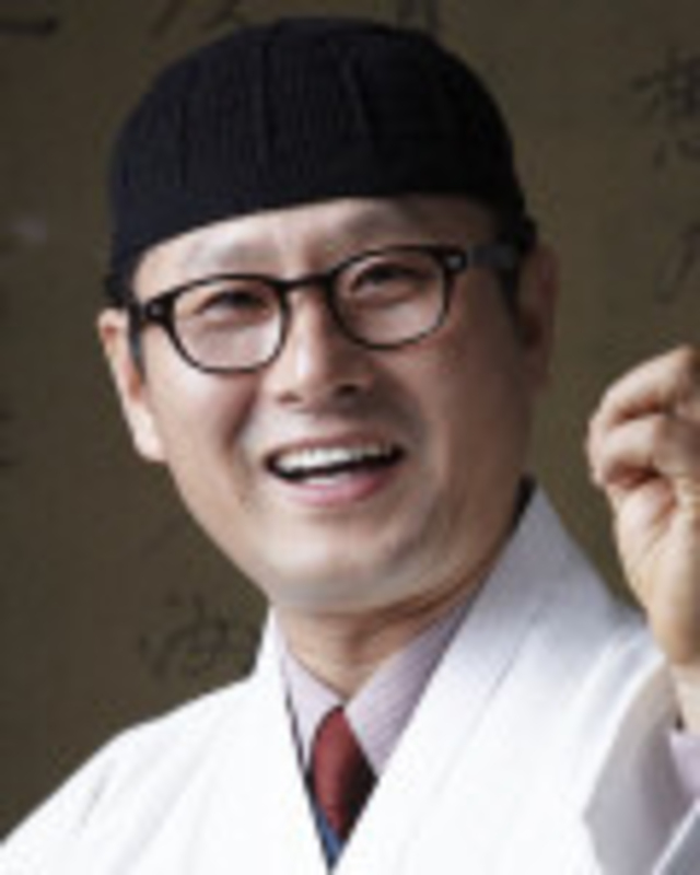 김오곤 한의사 사진