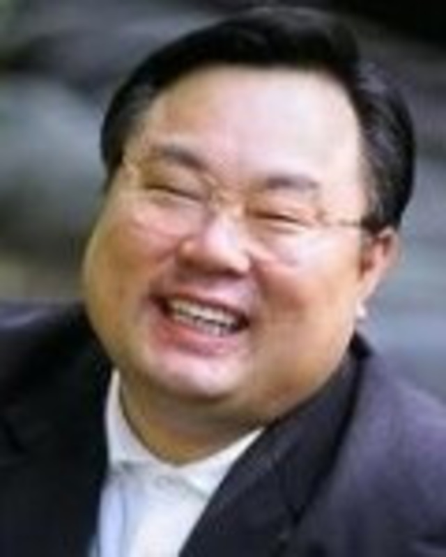 성악가 임웅균 교수 성악가 임웅균교수님의 활짝 웃고 있는 모습