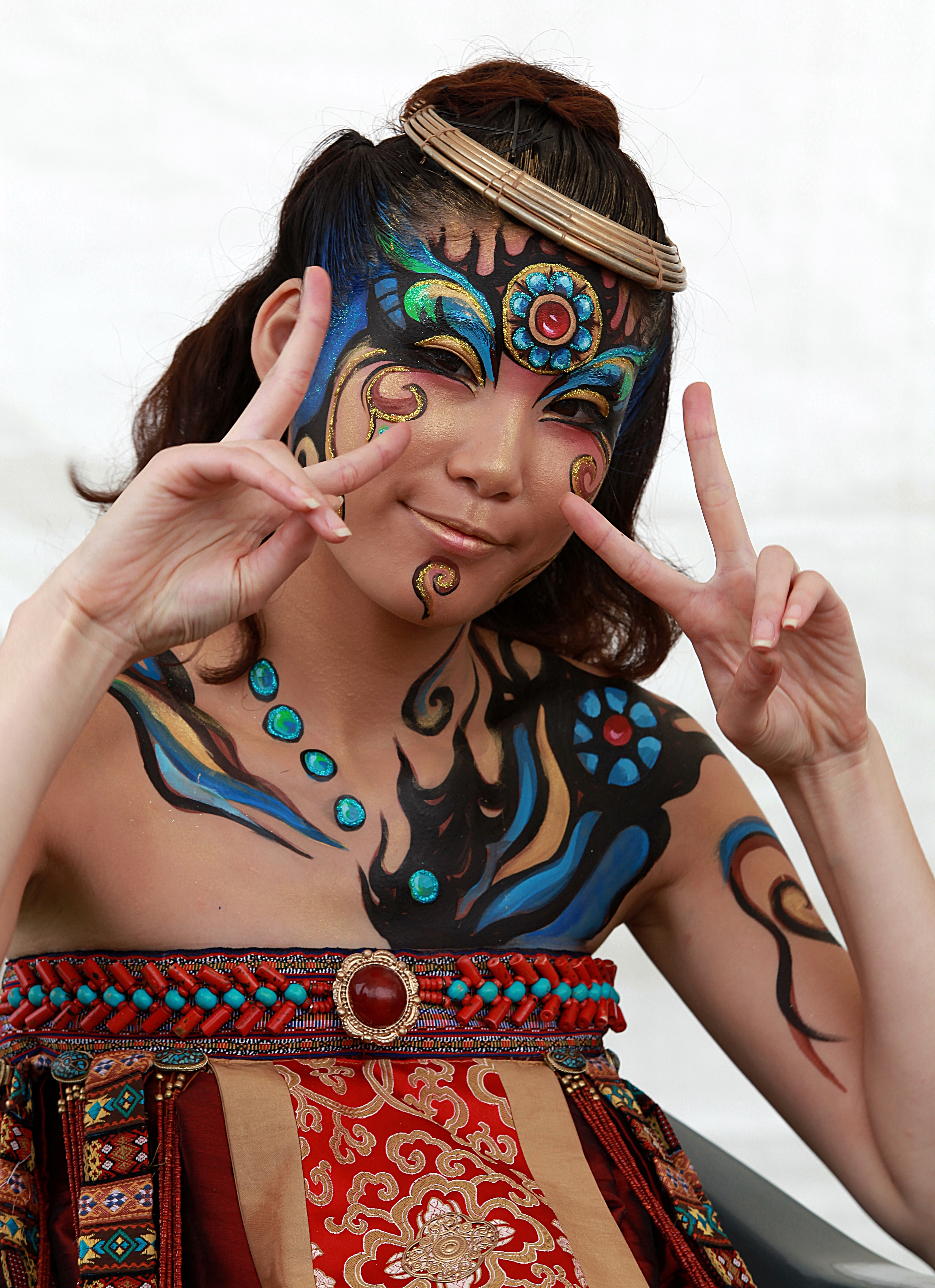 와~~ V로 포즈도 잡아주시는 고마운 모델분